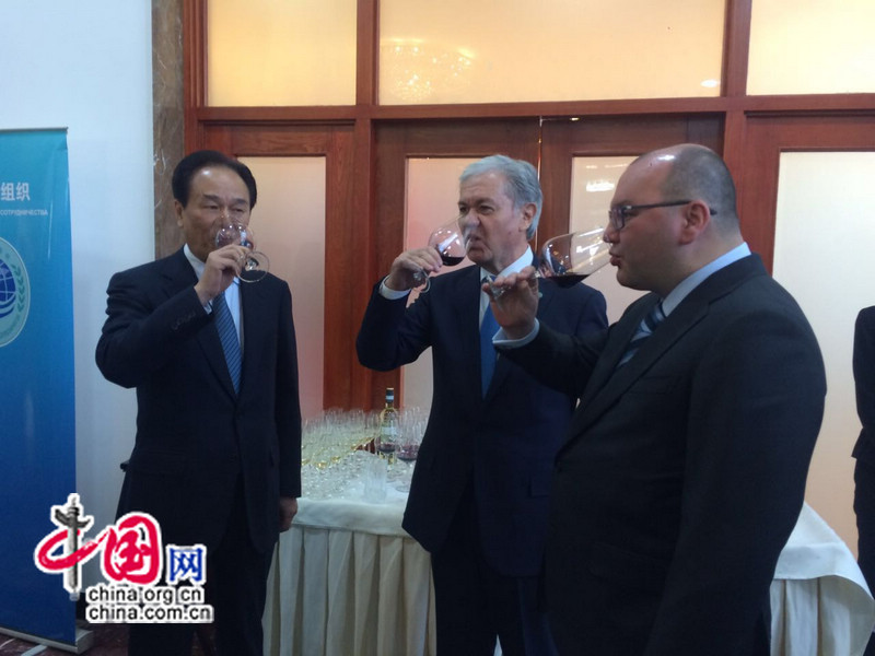 В Секретариате ШОС состоялась церемония подписания соглашений агентством Синьхуа и ТАСС