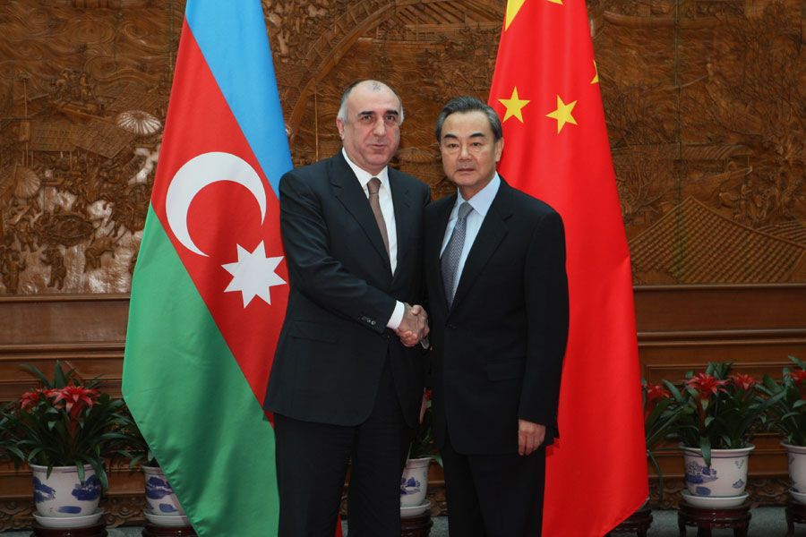 Ван И встретился с главой МИД Азербайджана
