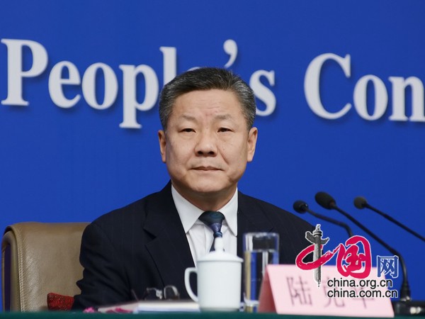 Пресс-конференция с участием министра жилья, городского и сельского строительства КНР Чэнь Чжэнгао, посвященная теме «Реконструкция трущоб и работа в сфере недвижимости»