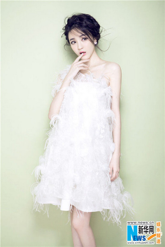 Новейшие фотографии стильной красавицы Лю Юйсинь