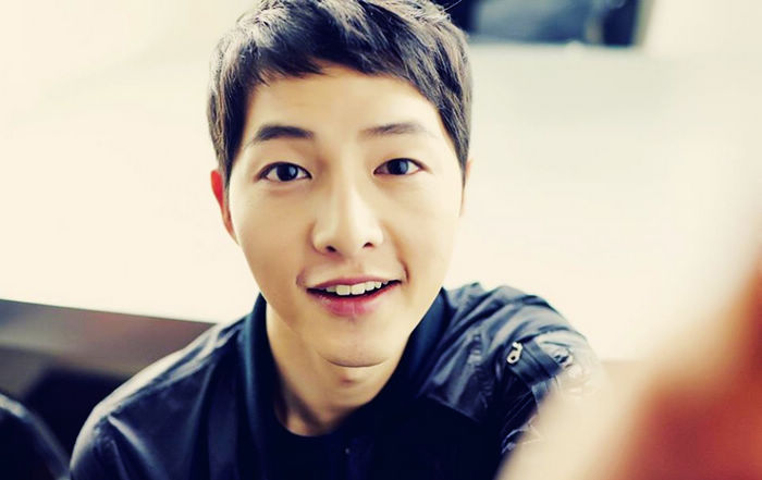 Селфи телезвезды Южной Кореи Сон Джун Ки – исполнитель героя «Потомки Солнца»
