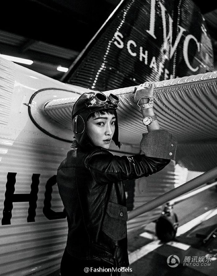 Чжоу Сюнь в новых фото с винтажным стилем