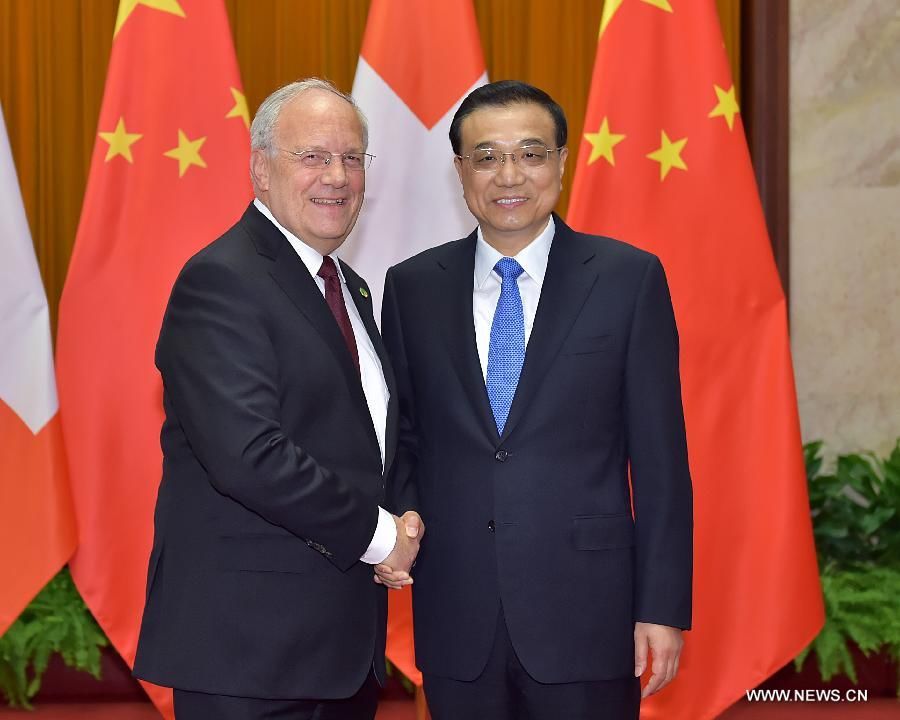 Ли Кэцян встретился с президентом Швейцарии