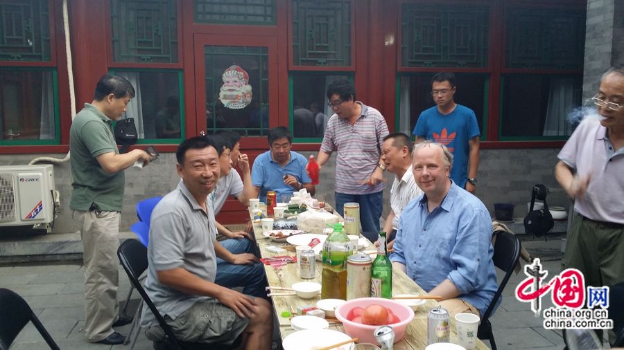 В Пекине Лоран может полностью интегрироваться во «встречу в китайском стиле».