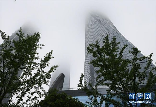 Самое высокое сооружение Китая частично открыто для публики