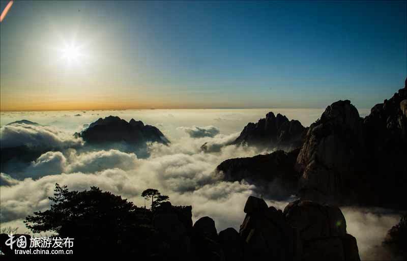 Пик Тяньдуфэн в горах Хуаншань 
