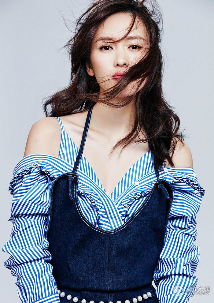 Гламурная красотка Чжан Юйци на обложке модного журнала 