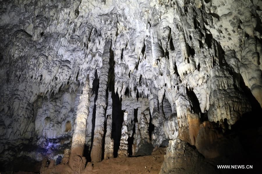 Карстовая пещера в провинции Гуйчжоу