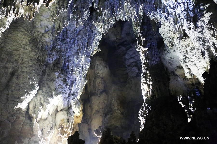 Карстовая пещера в провинции Гуйчжоу
