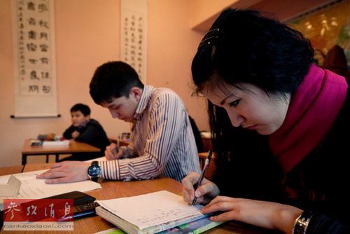 Британские СМИ: в Казахстане поднимается бум на изучение китайского, чтобы найти работу необходим язык