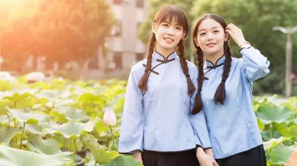 Красивые студентки Пекинского педагогического университета