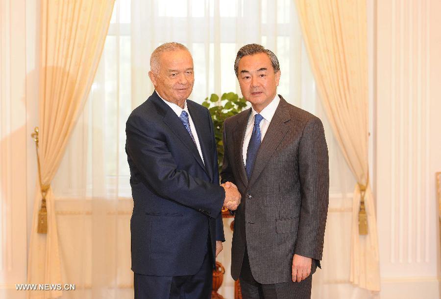 Президент Узбекистана И.Каримов встретился с министром иностранных дел КНР Ван И
