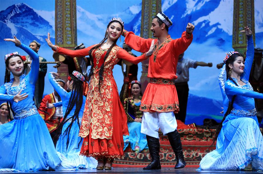 Представление музыкально-танцевальнойдрамы &apos;Китайская мечта на Шелковом пути: Мэшрэп навсегда&apos; висполнении труппы Синьцзянского театра искусств состоялось накануне в столице Казахстана.