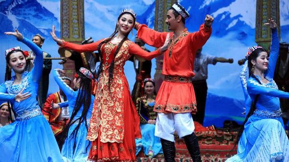 Синьцзянский театр искусств представил в Астане музыкальный спектакль 'Китайская мечта на Шелковом пути: Мэшрэп навсегда'