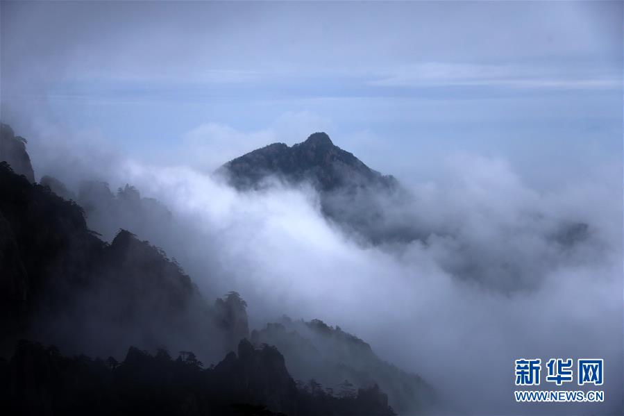 Райская красота: море облаков в горах Хуаншань