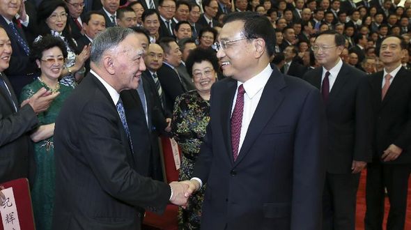 Ли Кэцян ожидает от китайских эмигрантов и этнических китайцев большего вклада в экономическое развитие Китая