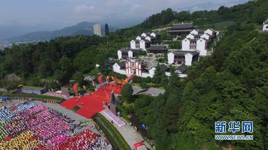 Культурный фестиваль родины Цюй Юаня открылся накануне праздника Дуаньу в провинции Хубэй