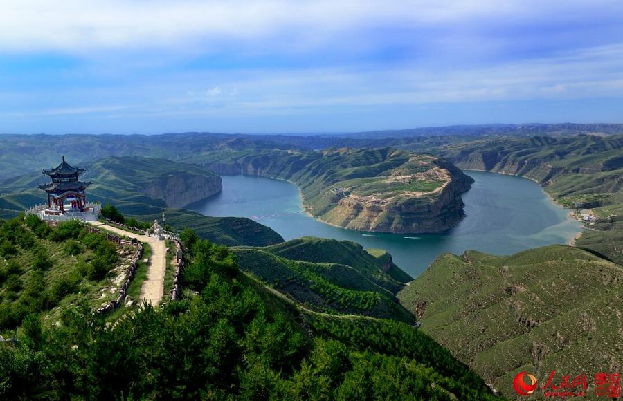 Один из самых красивых каньонов в Китае - соединение Великой стены и реки Хуанхэ