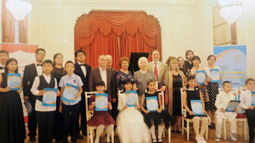 Прошла церемония закрытия сезона летнего профильного музыкального лагеря для китайской и российской молодежи