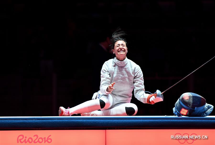 Российская саблистка Яна Егорян в понедельник завоевала золотую медаль турнира по фехтованию на Олимпийских играх в Рио-де-Жанейро.