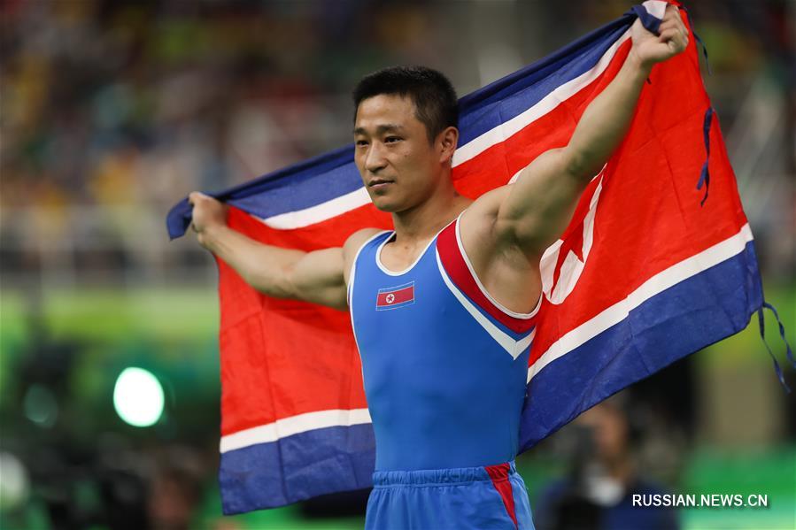 Гимнаст из КНДР Ли Се Гван завоевал золотую медаль в опорном прыжке на Олимпийских играх в Рио-де-Жанейро. В финале он показал результат 15,691 балла.