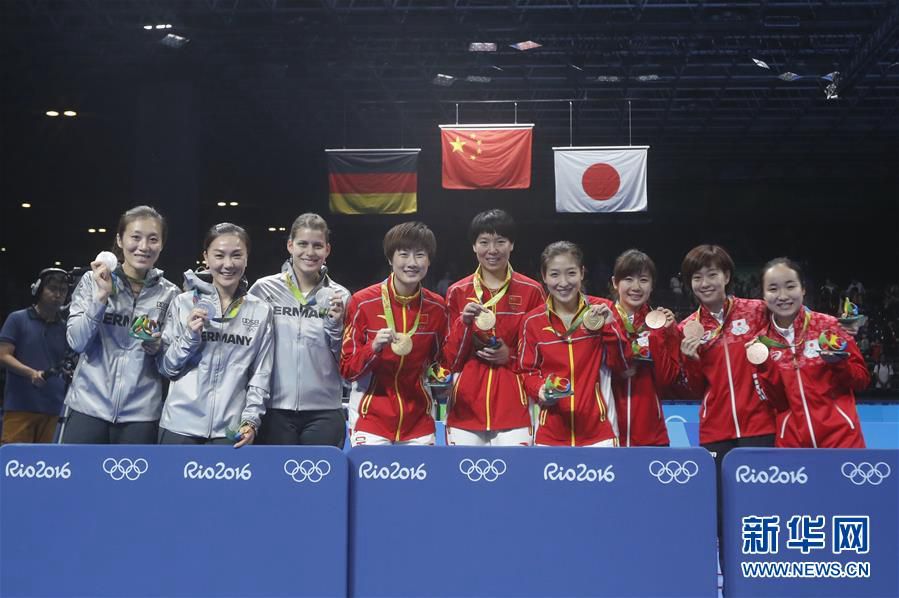 Китайские спортсменки завоевали золото Олимпиады в командном турнире по настольному теннису