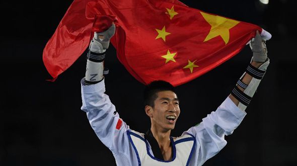 Китайский тхэквондист Чжао Шуай завоевал золото Олимпиады в весе до 58 кг