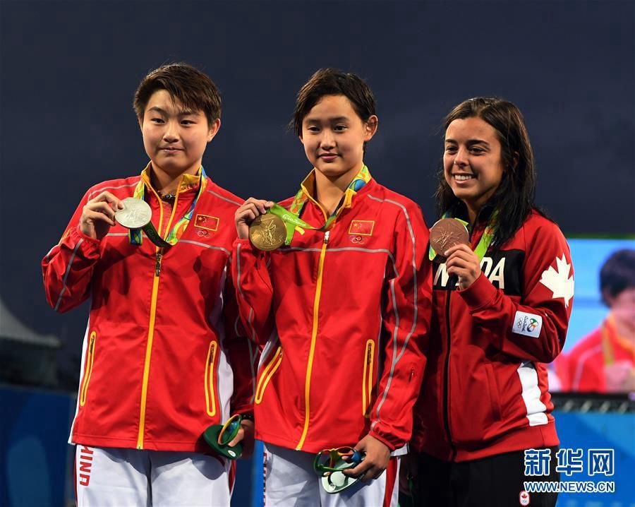 Китаянка Жэнь Цянь завоевала золото Олимпиады в прыжках в воду с 10-метровой вышки 
