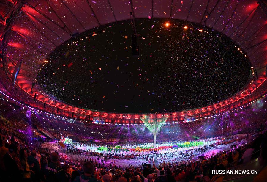 В Рио-де-Жанейро завершились летние Олимпийские игры 2016. На стадионе «Маракана» состоялась красочная церемония закрытия.