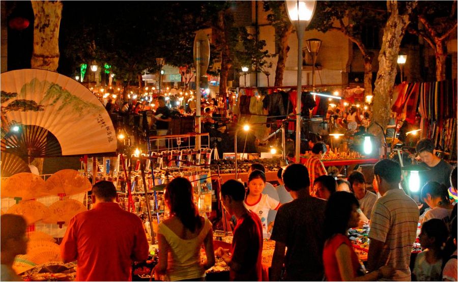 Ночная ярмарка Ушань