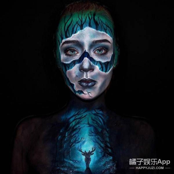 16-летняя австралийка и самоучка в страшном макияже!