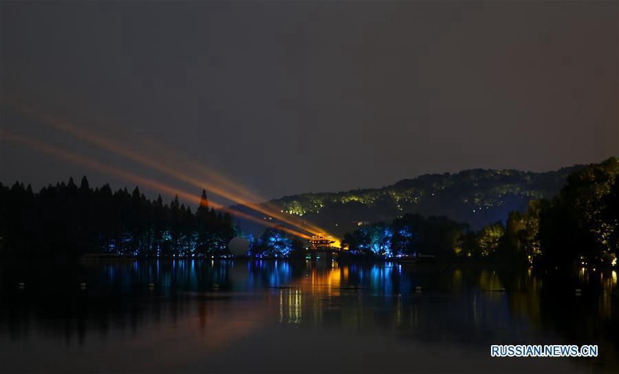 Ночная магия озера Сиху в Ханчжоу
