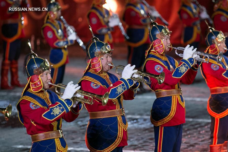 Закрытие Международного военно-музыкального фестиваля 'Спасская башня' в Москве
