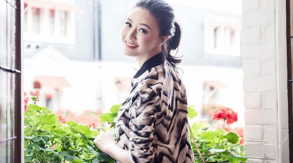 Осенние фото актрисы Тянь Хайжун