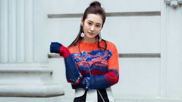 Стильная актриса Ли Чунь
