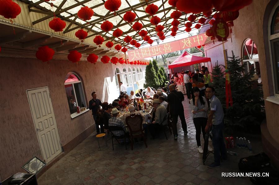 Живущие в Кыргызстане китайцы отметили Праздник середины осени