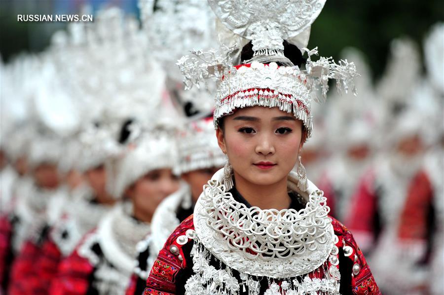 В уезде Цзяньхэ открылся Культурный фестиваль богини Янъаша