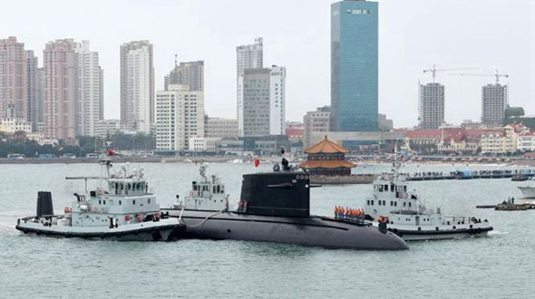 Первая ядерная подводная лодка Китая закончила службу