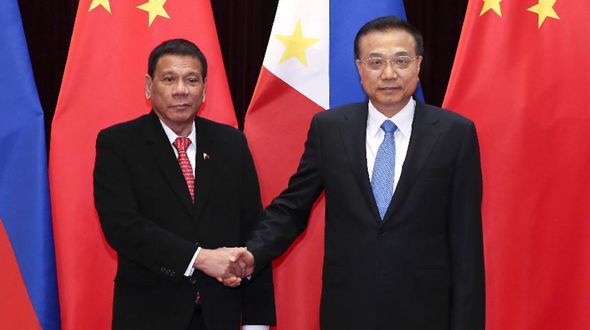 Ли Кэцян встретился с президентом Филиппин Р.Дутерте