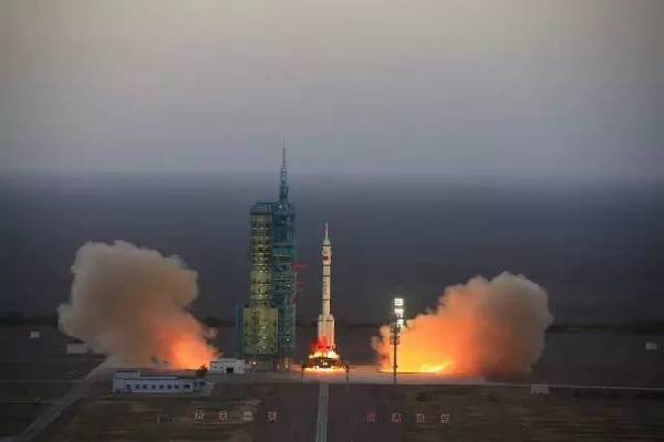 Зарубежные СМИ: под впечатлением от 'Шэньчжоу-11' европейские космонавты начинают изучать китайский язык