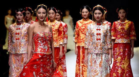 Международная неделя свадебных и вечерних платьев в Чаочжоу: коллекция традиционных свадебных нарядов бренда Famory