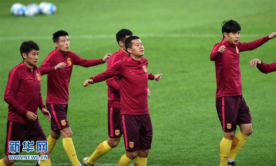 14 ноября, мужская сборная Китая по футболу тренируется на стадионе «Тодун» г. Куньмин, чтобы подготовиться к отборочному матчу Азиатской зоны ЧМ по футболу. Китай сыграет против команды Катара 15 ноября.