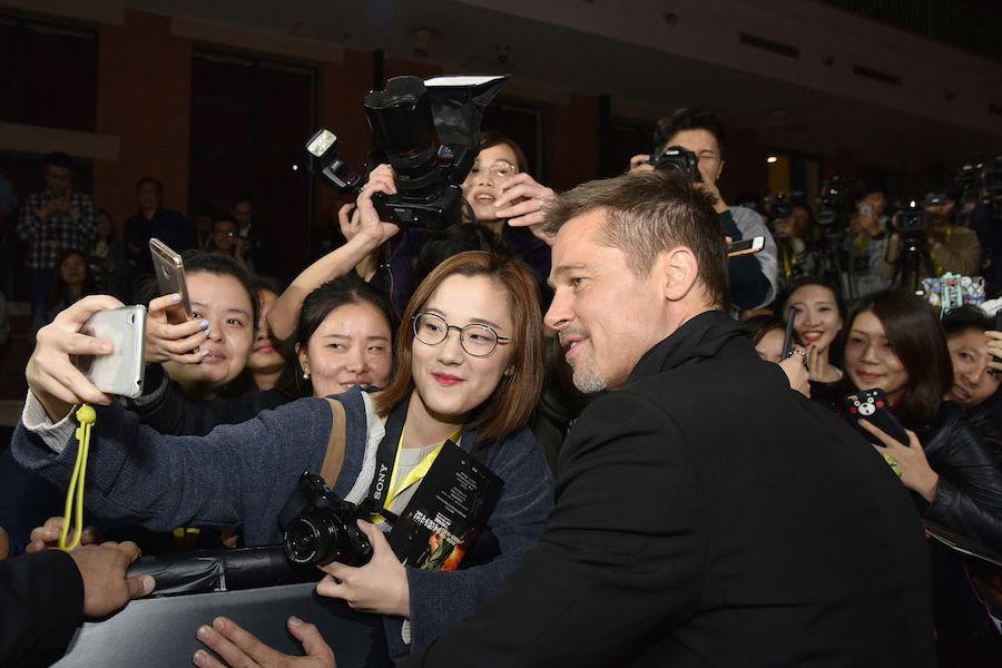 Брэд Питт впервые прибыл в Китай для поддержки своего фильма. 