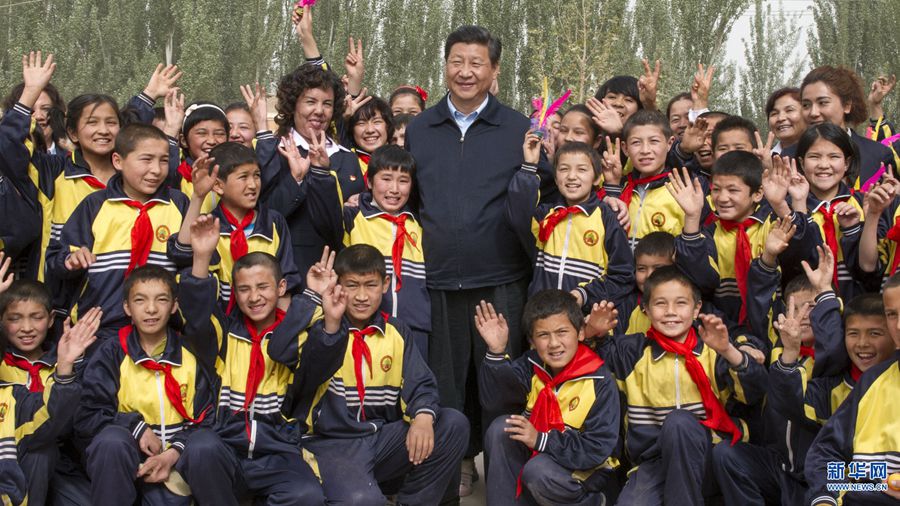 Незабываемые мгновения: Си Цзиньпин вместе с детьми 