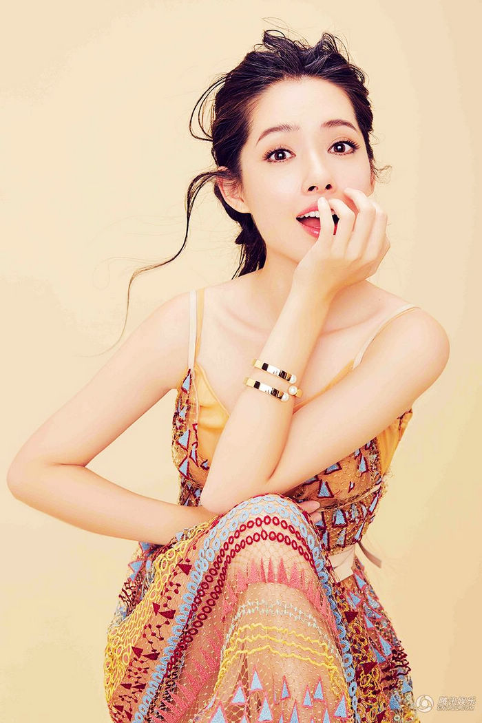 Тайваньская звезда Го Битин на модном журнале