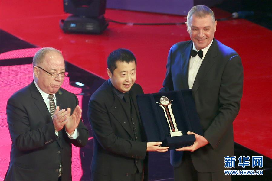 15 ноября, на церемонии открытия 38-го Каирского международного кинофестиваля, которая состоялась в Театре «Каир» в столице Египета, китайский режиссер Цзя Чжанкэ был награжден премией за выдающиеся художественные достижения в кино. 