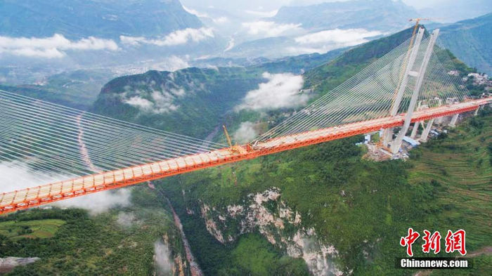 «Мост-гигант» на юго-западе Китая