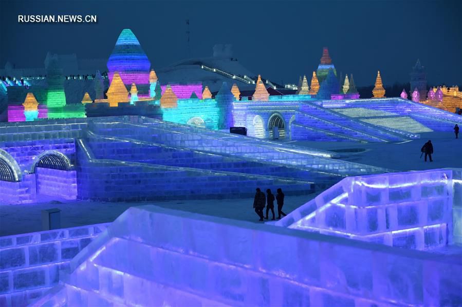 'Мир льда и снега' в Харбине открывает свои двери