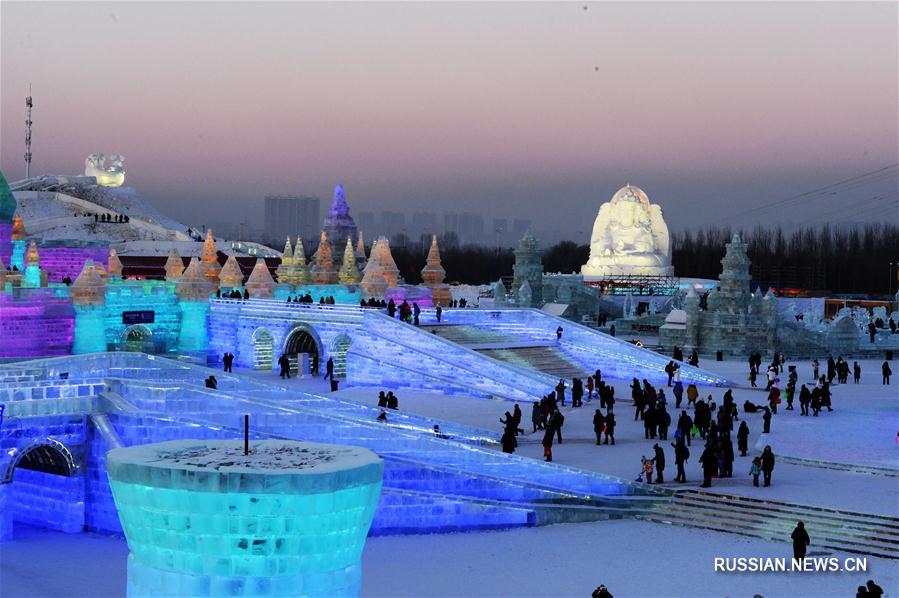 'Мир льда и снега' открылся для посетителей