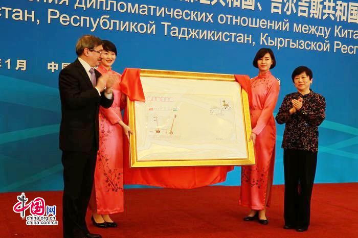 Торжество, посвященное 25-ой годовщине установления дипломатических отношений между Китаем и пятью странами Центральной Азии, состоялось в Пекине